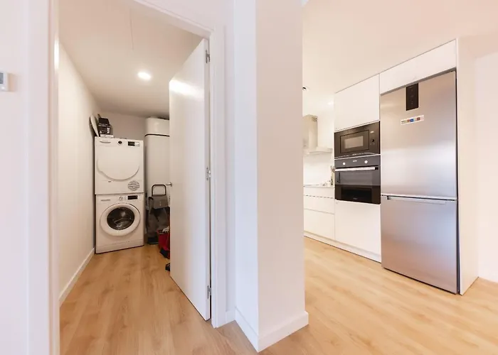 Daire Bravissimo Falco, 3 Bedrooms And Balcony Girona