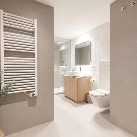 Bravissimo Falcó, 3 Bedrooms&balcony Apartamento *