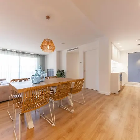 Bravissimo Falco, 3 Bedrooms And Balcony * ジローナ