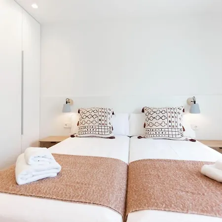 Bravissimo Falco, 3 Bedrooms And Balcony *