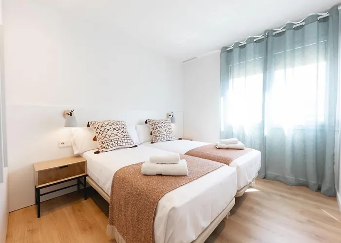 Bravissimo Falco, 3 Bedrooms And Balcony Girona