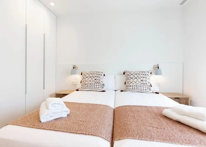 Bravissimo Falco, 3 Bedrooms And Balcony *